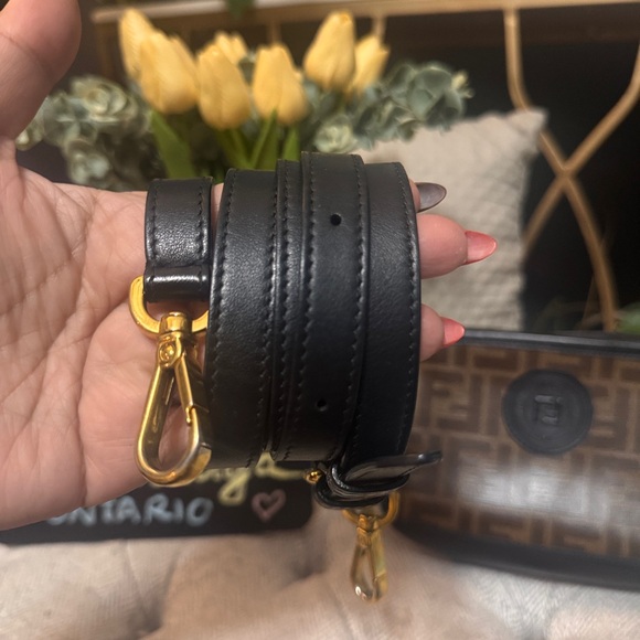 Fendi ROMA Camera bag *PRICE is FIRM* - Picture 12 of 17